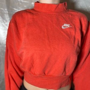 XS NIKE CROPPED CORAL CREWNECK